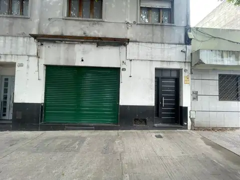 Mariano Acosta 1300