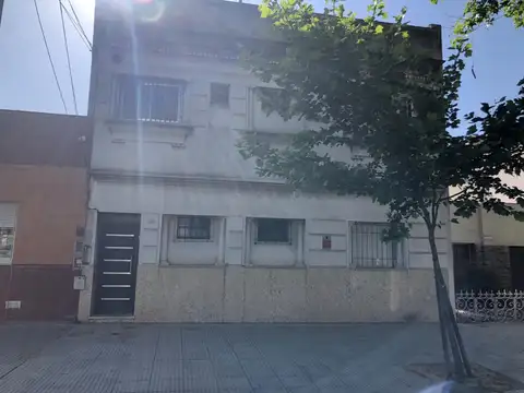 VENTA PH DE 2 AMBIENTES CON TERRAZA PROPIA EN VERSALLES