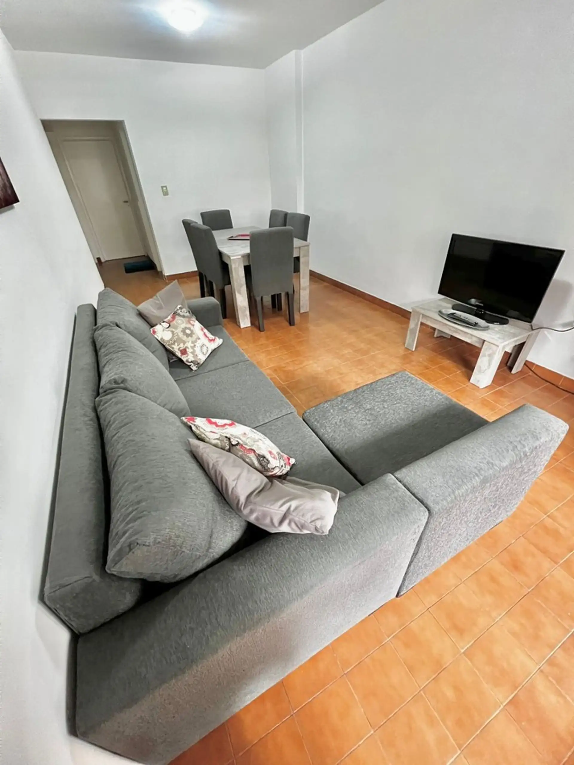 Depto 3 amb, 65m² con cochera y balcón — La Perla Norte