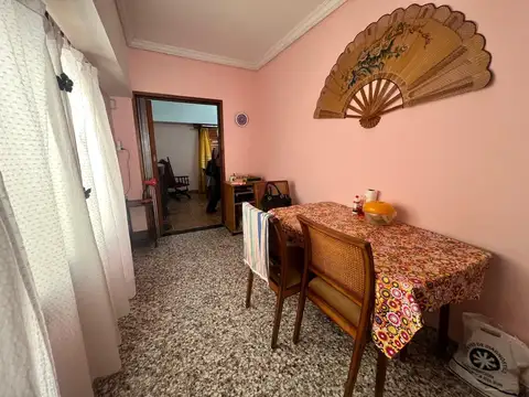 Casa en Alquiler en Banfield, $ 700.000