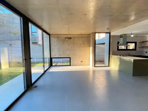 Casa en Alquiler de 3 dormitorios
