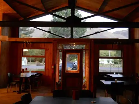 Hostería Paralelo 42° Lodge. Comarca Andina, Cercano A La Trochita