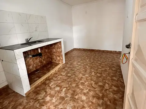 2 AMBIENTES EN MUY BUENA UBICACION!