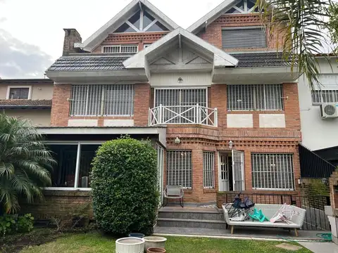 CASA EN ALQUILER EN MARTÍNEZ