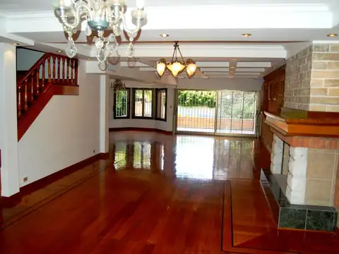 CASA EN ALQUILER EN MARTÍNEZ