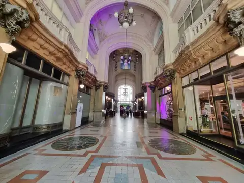 Oficina Alquiler Luminosa Palacio Barolo