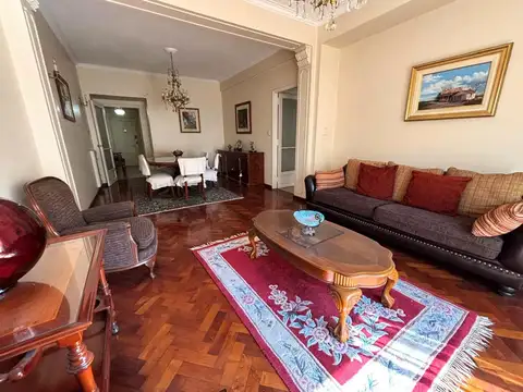 Departamento 7 ambientes con 2 baños