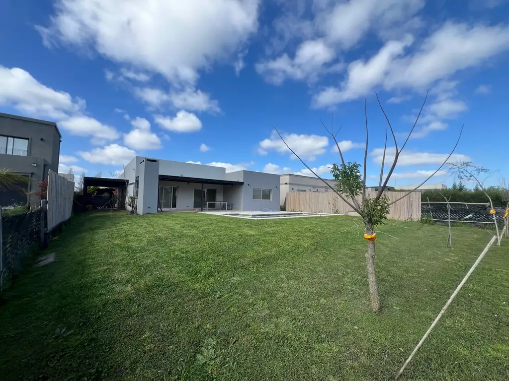 Casa en Venta con cochera