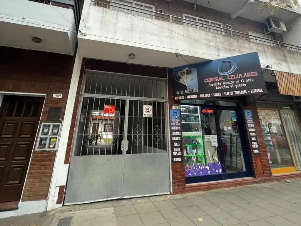 Rosas 700, Piso 1