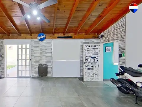 CASA VTA C/ COCHERA PILETA QUINCHO PQUE AVELLANEDA