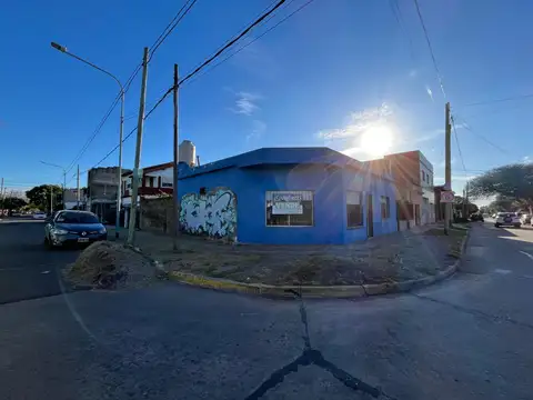 CASA A RECICLAR CERCA DEL CENTRO DE BERAZATEGUI U$S 70.000.-