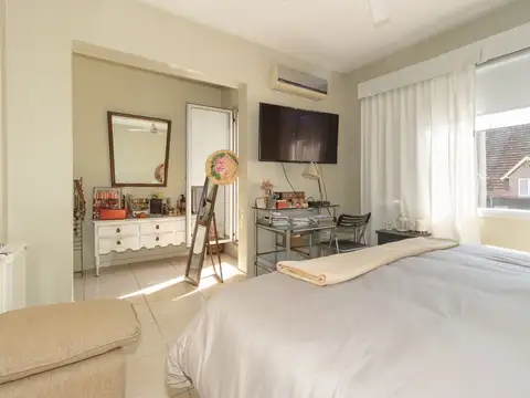 Casa 5 ambientes con 4 baños