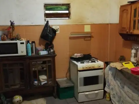 CASA A REFACCIONAR/DEMOLER EN VENTA- CANDIOTI NORTE