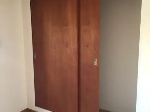 Departamento en Alquiler en Luis Agote, $ 380.000