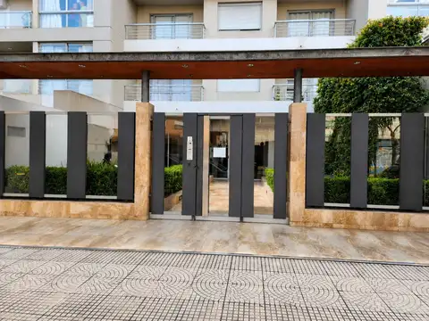 OPORTUNIDAD 2 AMB C BALCON PISCINA SUM LAUNDRY ESCUCHA OFERTAS