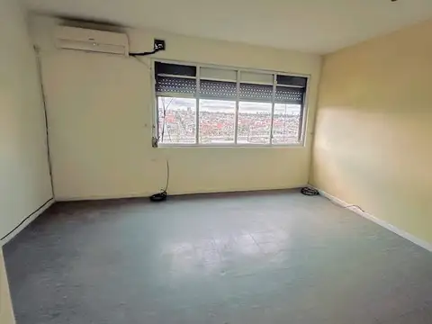 Luis Dellepiane 4300, Piso 7