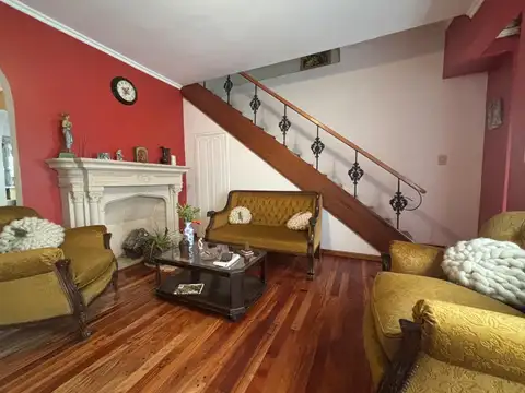 Depto Tipo Casa en Venta con 1 cocheras