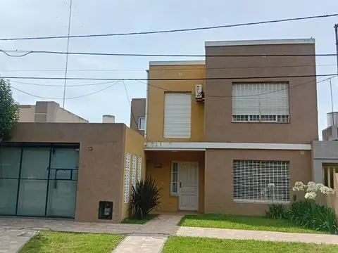 Casa en Venta en Sarmiento  - Lujan, USD 100.000