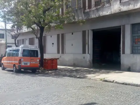 Galpon en Venta 20  mts Frente