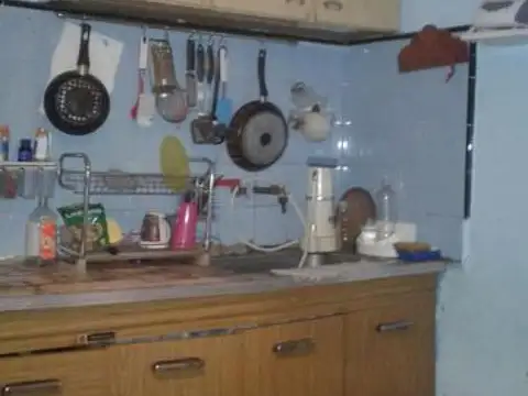 Casa 3 ambientes con 1 baño