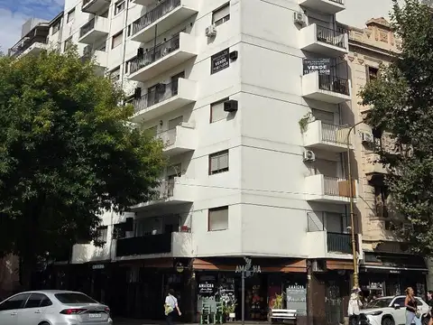 Se vende departamento 3 ambientes mas dependencia en Av. Suarez al 1600 Barracas, CABA
