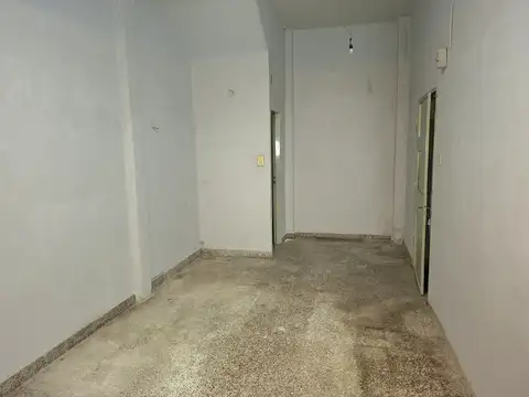 Local en Alquiler en Tablada, $ 450.000