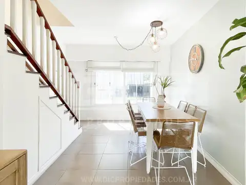Casa 4 ambientes con 2 baños