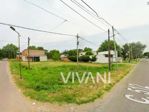 512 esquina 136 Gonnet La Plata - Venta Galpón + Lote + construcción