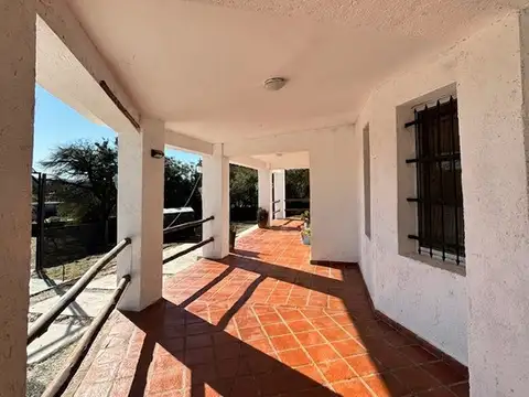 Casa en Venta con 4 cocheras