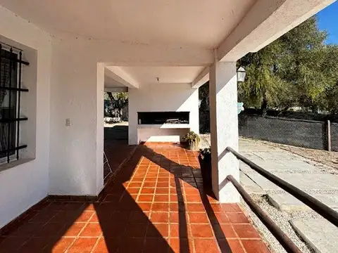 Casa 6 ambientes con 3 baños