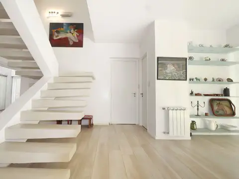 Casa 5 ambientes con 4 baños