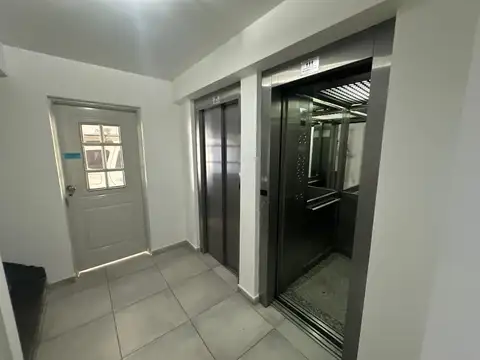 Departamento en Alquiler en El Palomar, $ 430.000