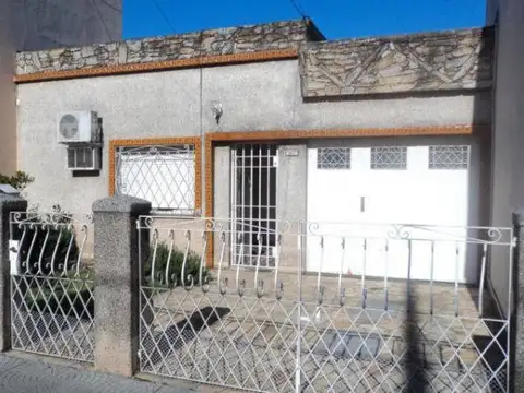 Casa - Venta - Argentina, La Matanza - LAS HERAS 3451