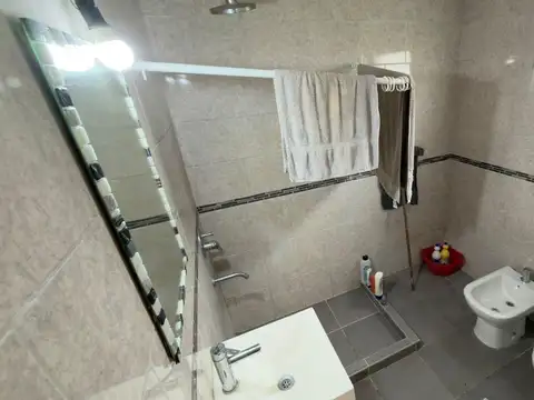 Casa 2 ambientes con 1 baño