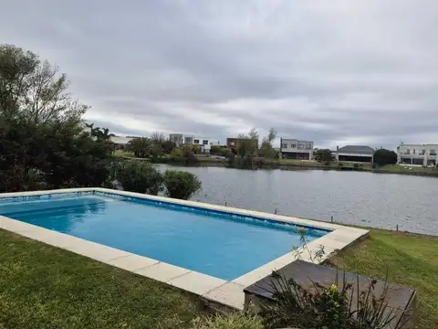 Casa en Venta en El Canton, USD 410.000