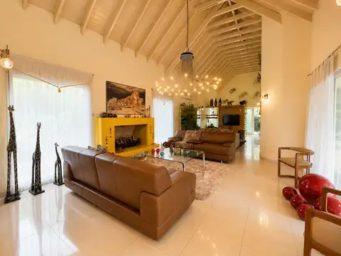 Casa en Venta en Santa María de los Olivos, USD 458.000