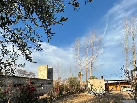 Casa en Venta con 2 cocheras