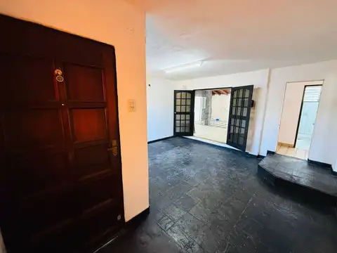 Casa en Venta en Castelar, USD 85.000