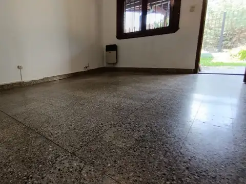 Depto Tipo Casa en Alquiler de 1 dormitorio