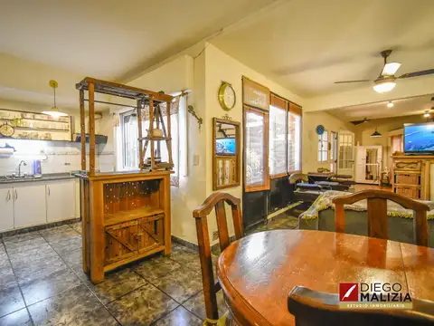Venta de casa de 4 ambientes en Temperley