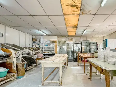 VENTA Local + Casa 3 dormitorios, Cipolletti