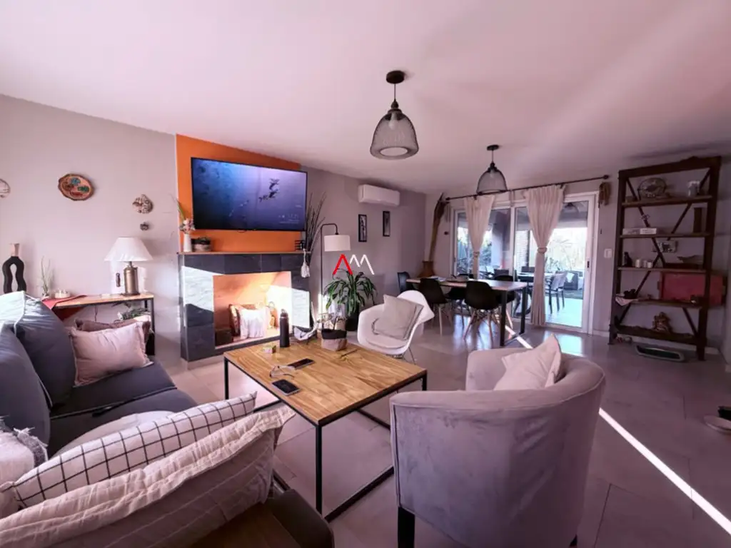 Casa en Venta con cochera