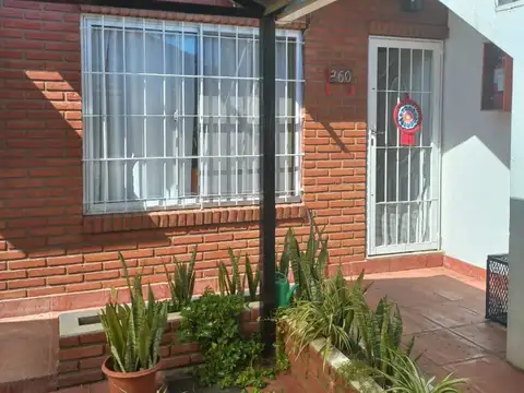 Depto Tipo Casa en Venta de 2 ambientes