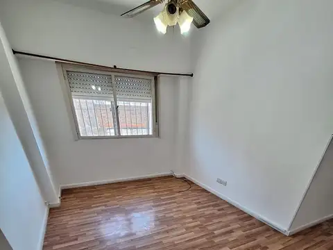 San Juan 389 , Piso 1