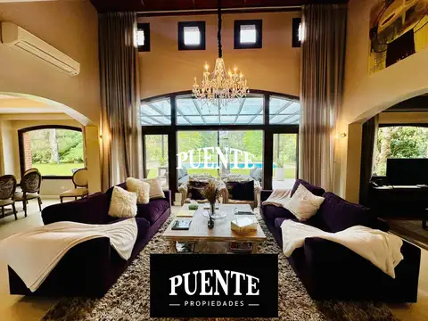 Importante casa en venta sobre doble lote en Saint Thomas - Canning