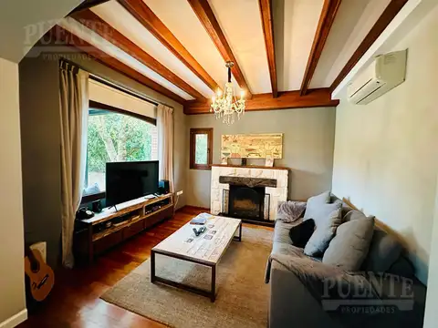 Casa en Venta con 4 cocheras