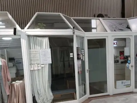 MAGNIFICO LOCAL  EN LA EMBLEMATICA GALERIA MARGA  UNICA EN UNA SOLA PLANTA