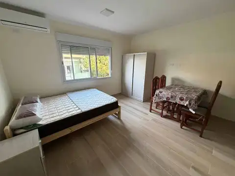 Depto Tipo Casa en Alquiler de Monoambiente