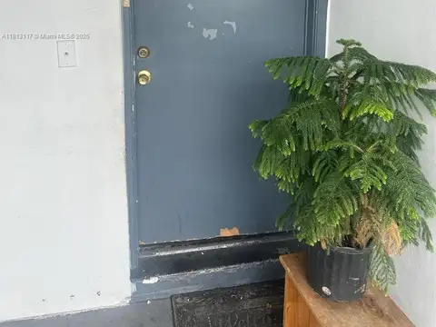 Venta Departamento 4 ambientes North Miami Beach