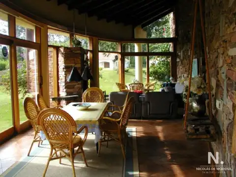 Casa 5 ambientes con 4 baños